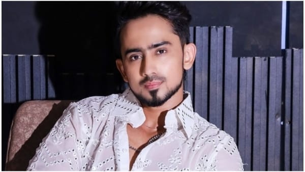 Adnaan Shaikh Adnaan Shaikh