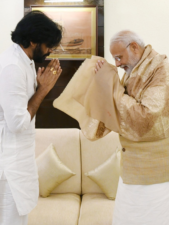 Dont Miss This Pawan Kalyans Bold Stance On Modi And The Hindi Language - olqb8bh