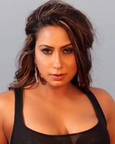 Yanina Bugrova erotik fotosurat