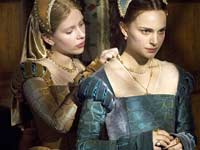 Natalie Portman and Scarlett Johansson in The Other Boleyn Girl 