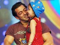 Salman at VOI Chhote Ustaads