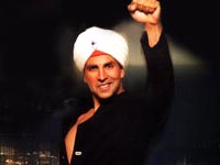 Still from Singh is Kinng