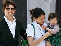 Tom Cruise Katie Holmes and daughter Suri
