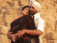 Still from Singh Is Kinng