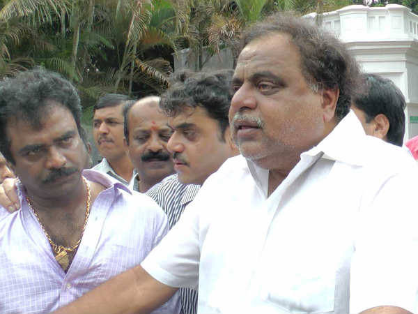 Ambareesh Speaking At The Protest Ambareesh Speaking At The Protest
