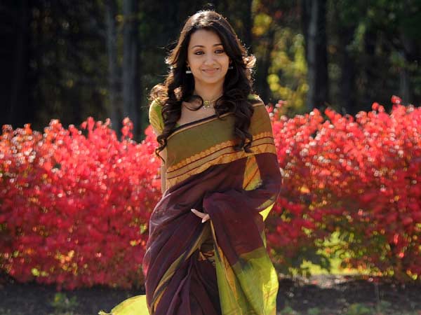 Trisha In Vinnaithaandi Varuvaayaa