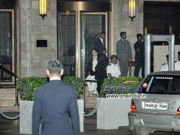 Karisma enters the Taj