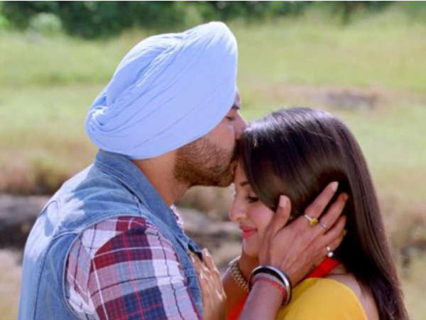 SOS - Twitter Review By Arpita