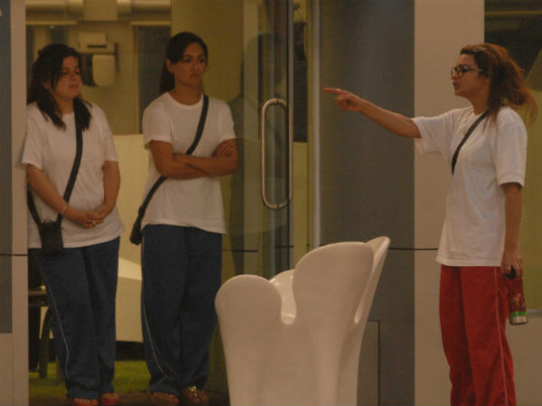 Bigg Boss 6 - Bathroom Battle