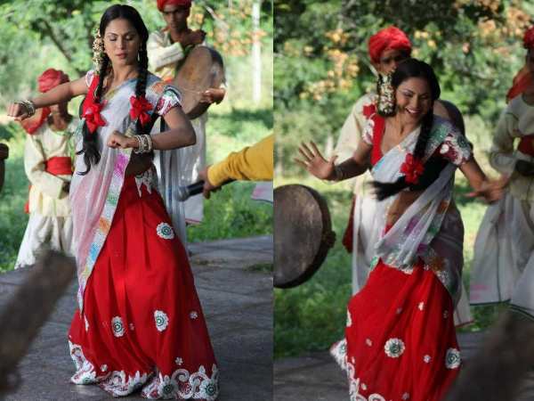 Veena Malik In Village Belle Costume