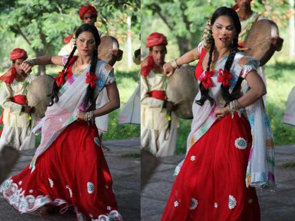 Veena Malik In Village Belle Costume