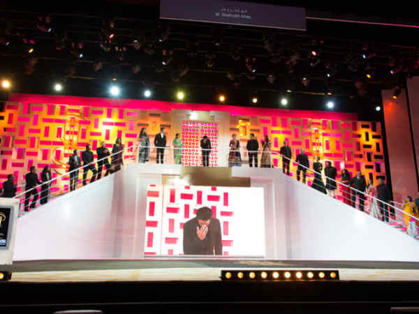 SRK Surrrounded By Indian Actors