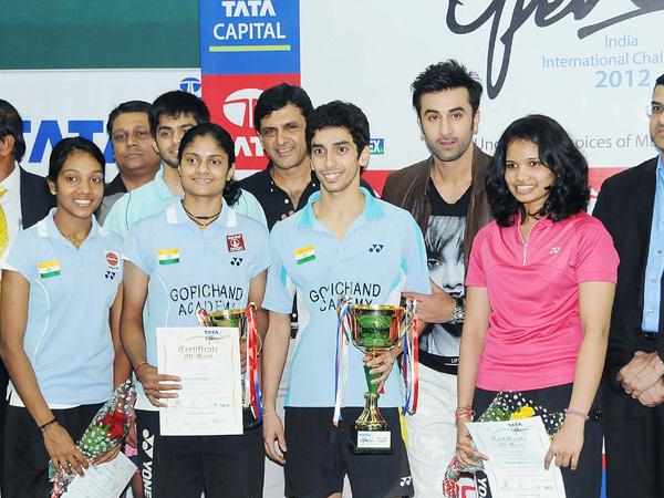 Ranbir Kapoor Met Deepika's Father