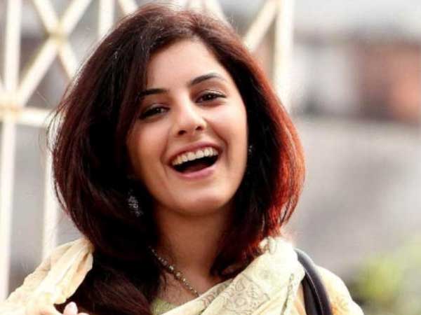 Muthuchippi - Thattathin Marayathu