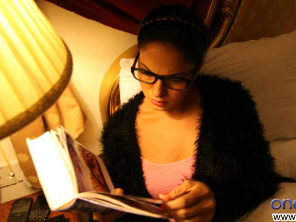 Veena Malik Reading Bhagavad Gita