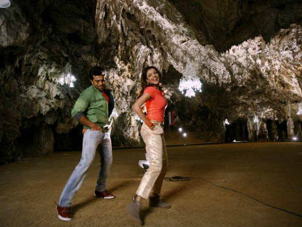 Naayak First Day Collection