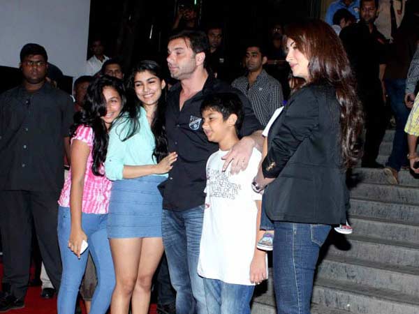 Salman Opens Being Human Store
