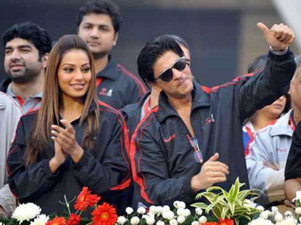 Shahrukh With Bipasha
