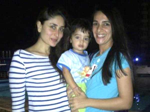 Kareena's Candid Moments Kareena's Candid Moments