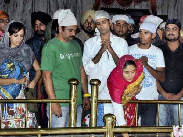 Kareena's Candid Moments Kareena's Candid Moments