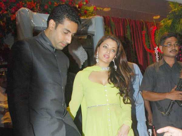Aish-Abhishek Candid Moments Aish-Abhishek Candid Moments