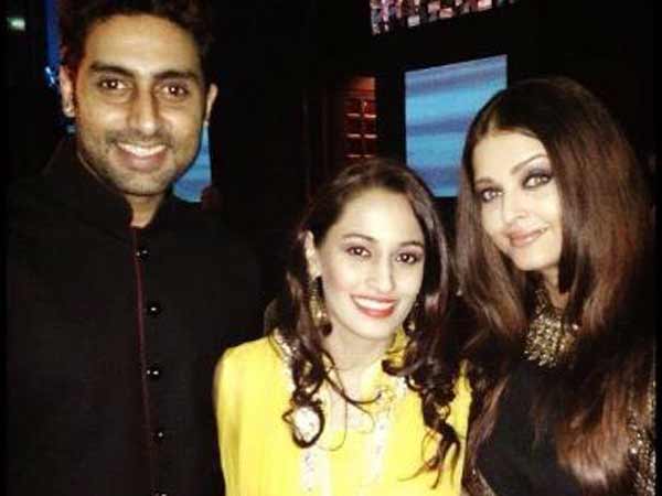 Aish-Abhishek Candid Moments Aish-Abhishek Candid Moments
