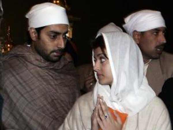 Aish- Abhishek Candid Moments Aish- Abhishek Candid Moments