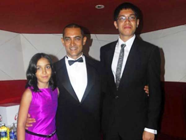 Bollywood Stars With Their Families