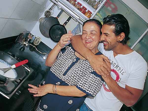 Bollywood Stars With Their Families