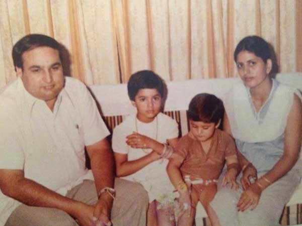 Bollywood Stars With Their Families