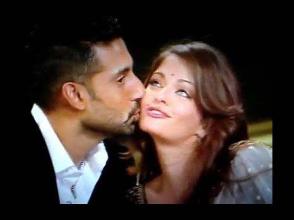 Aish-Abhi's Romantic Moments