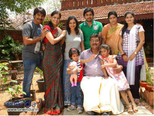 Okkadine - Movie Review