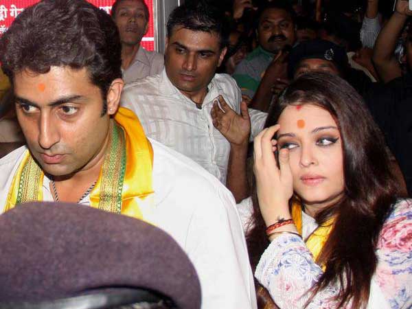 Bachchans At Siddhivinayak