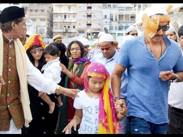 Kajol And Ajay With Kids