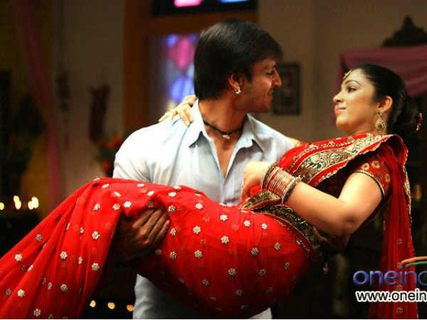 Bollywood Hungama Review