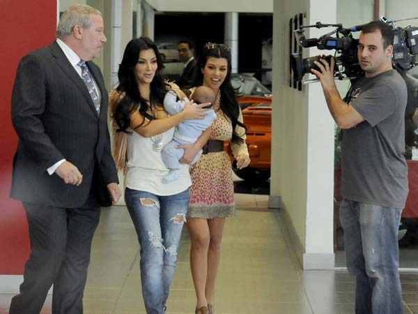 Kim Kardashian And Kourtney