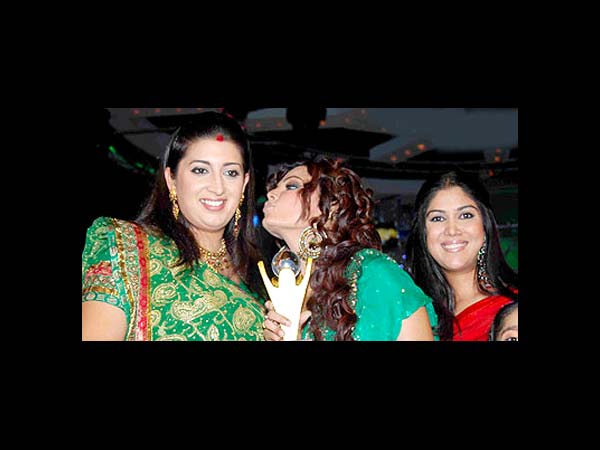 Smriti Irani And Sakshi Tanwar