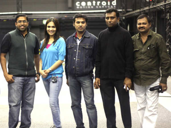 Soundarya With Her Tech Team Soundarya With Her Tech Team
