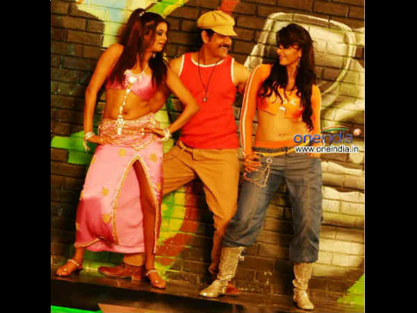 Anushka Shetty-Priyamani Photos