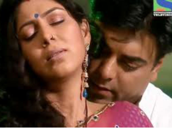 Sakshi And Ram In Bade Acche Lagte Hain