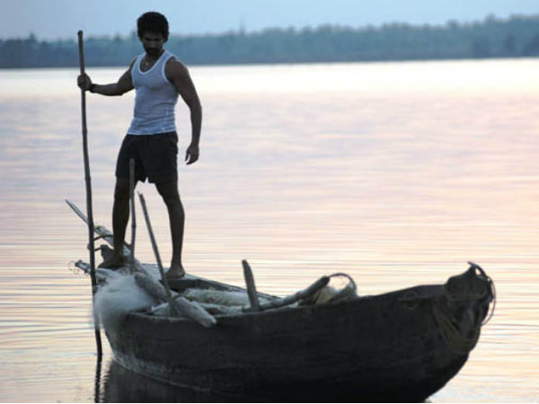 Gundello Godari - Movie Review