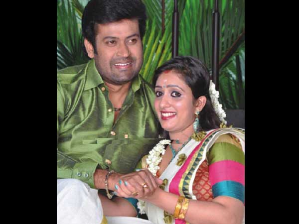 Manoj K Jayan With Wife