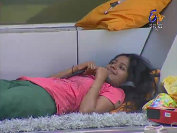 Arun Sagar Kisses Anushree Again?