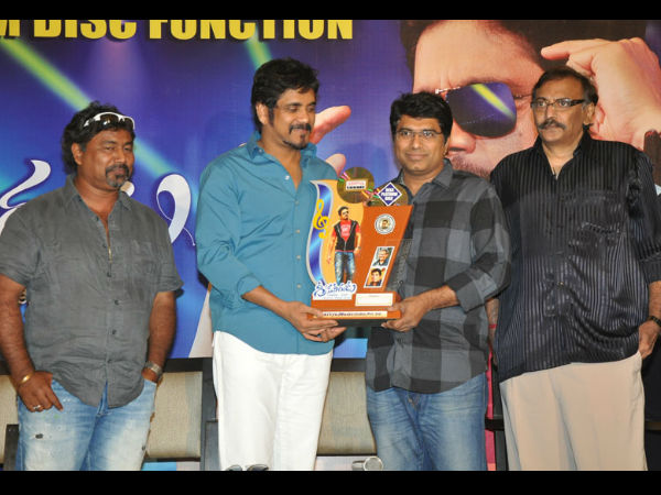 Nagarjuna With New Refreshing Look