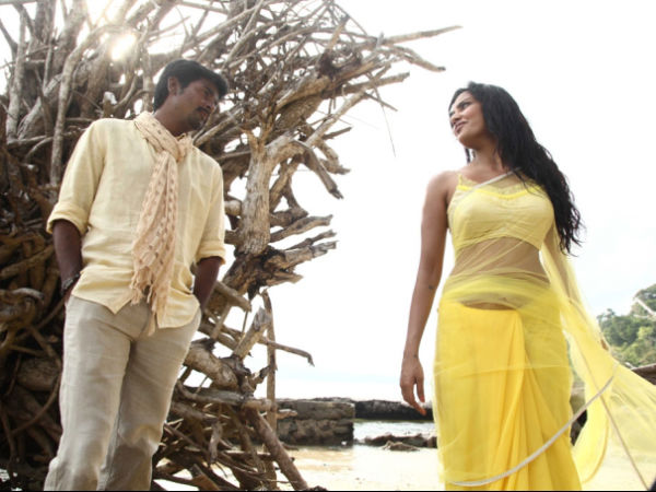 A Still From Ethir Neechal