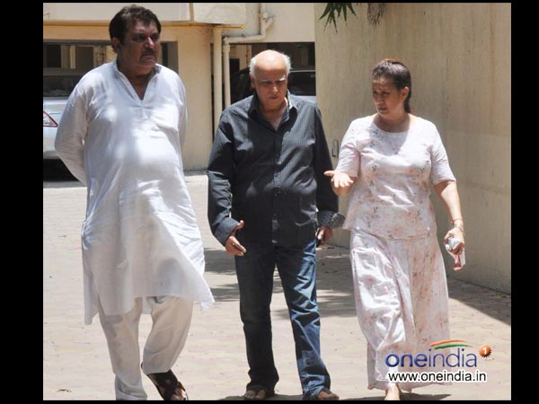 Mahesh, Raza At Jiah's House