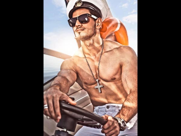 Jiah's Gift To Suraj