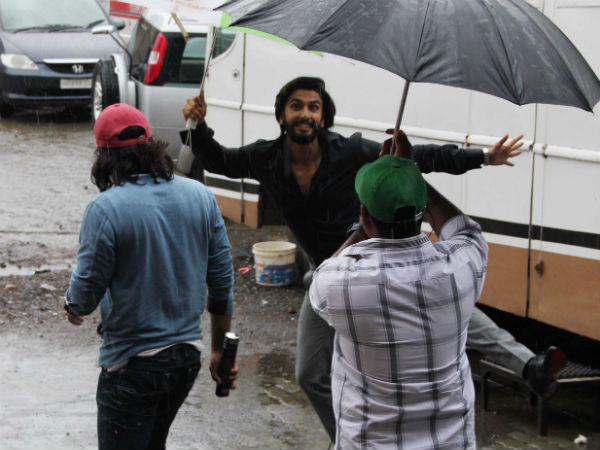 Ranveer Singh High In Rain