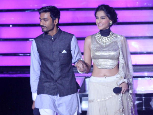 Dhanush And Sonam Spectacular Entry