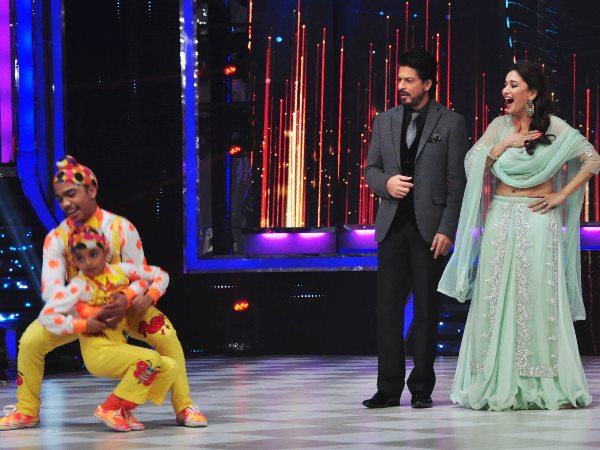 Shahrukh And Madhuri Shocked